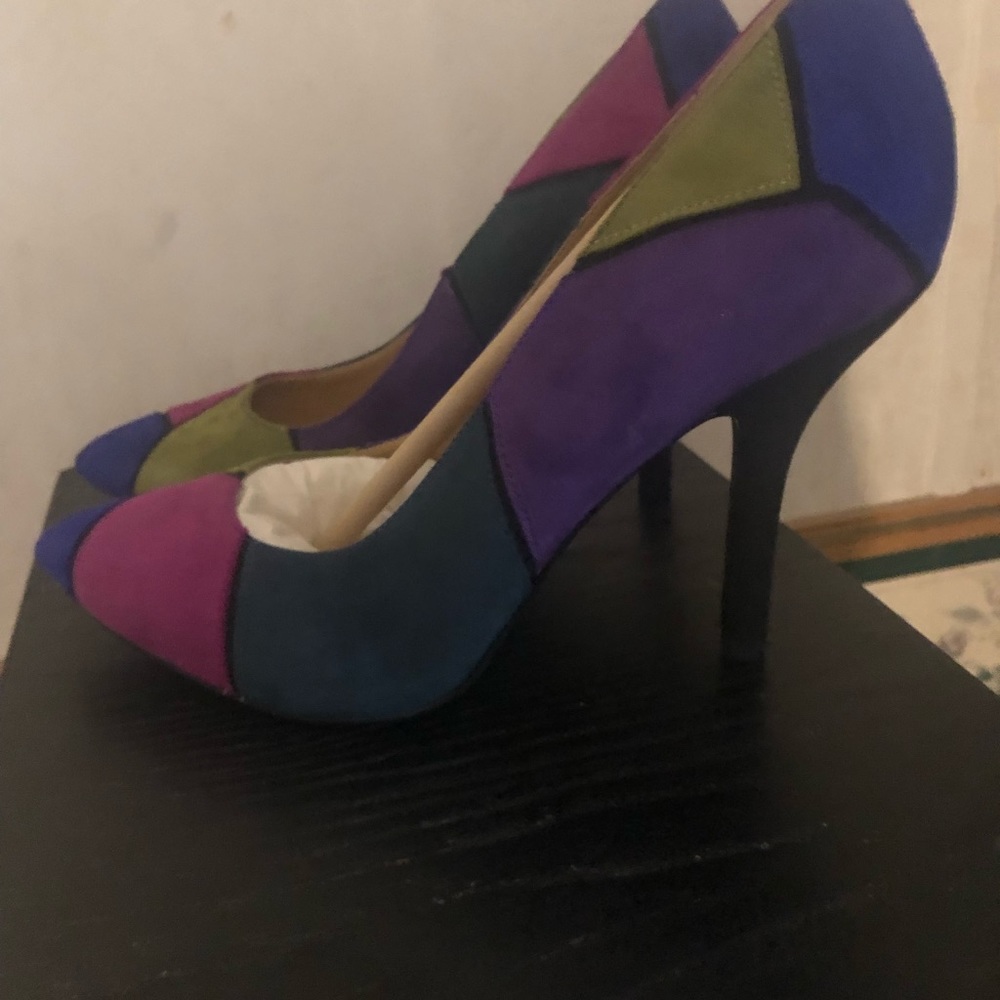 Women’s Suede Heels